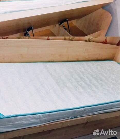 Кровать с матрасом бу