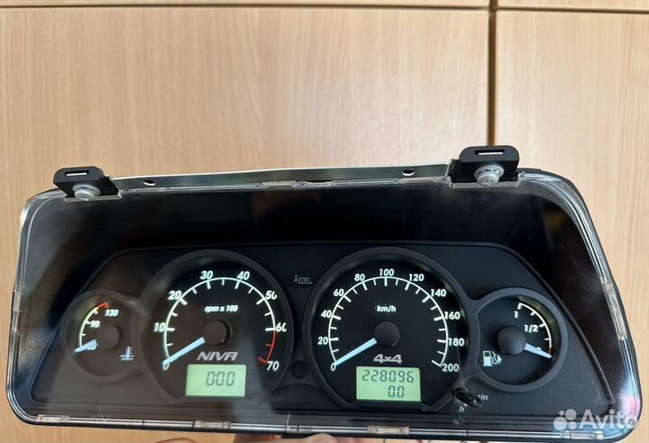 Приборная панель Сhevrolet Niva