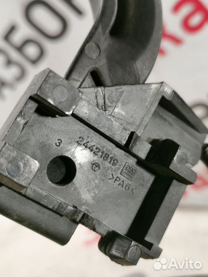 Трос замка капота Opel Vectra хетчбек 1.8 Z18XER