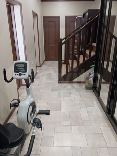 Дом 239,4 м² на участке 21,7 сот.