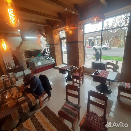 Официант к а