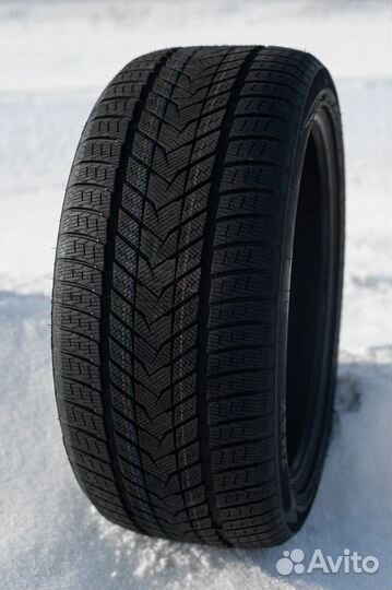 Zmax Winterhawke II 265/35 R18 97V