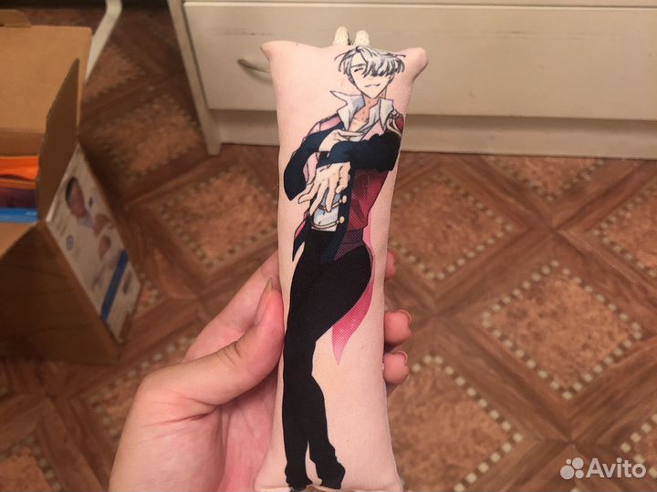 Брелок дакимакура виктор из юри на льду