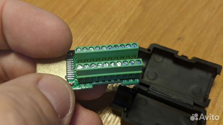 Hdmi коннектор. Винтовой 20 pin