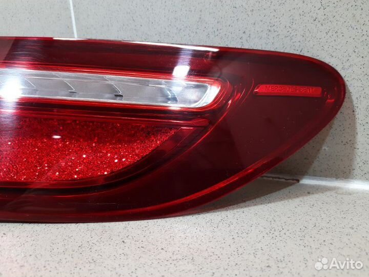 Фонарь задний наружный правый Mercedes-Benz