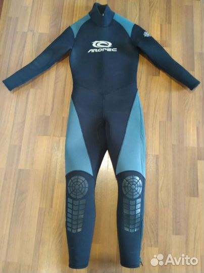 Гидрокостюм