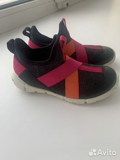 Кроссовки для девочки Ecco 25р