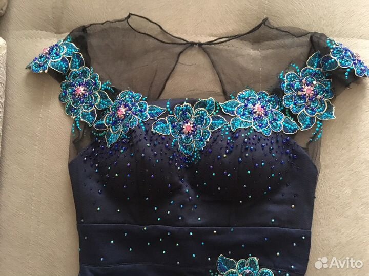 Вечернее платье