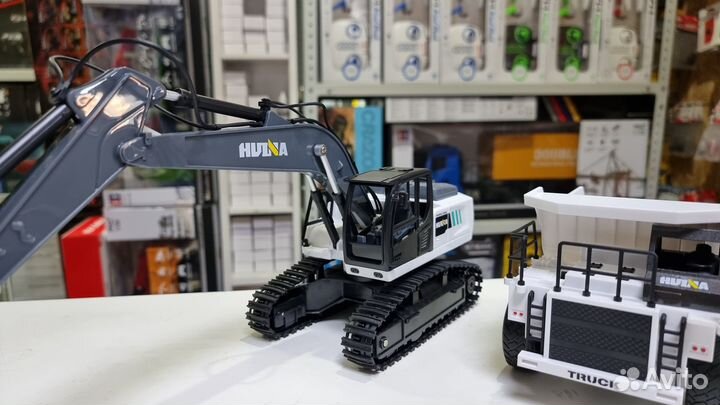 Радиоуправляемый экскаватор и самосвал Huina