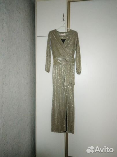 Платье s
