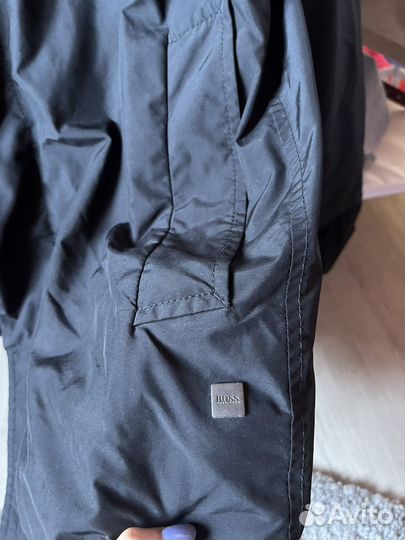 Hugo boss плащ