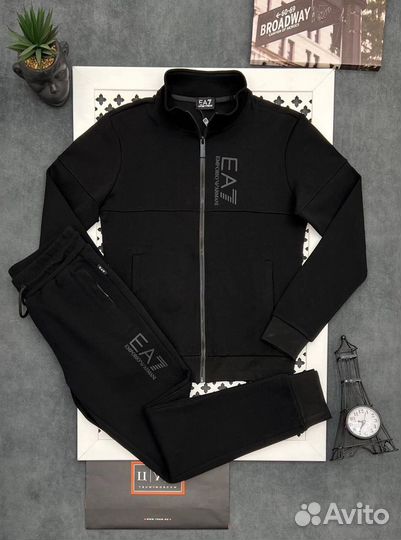 Спортивный костюм мужской ea7