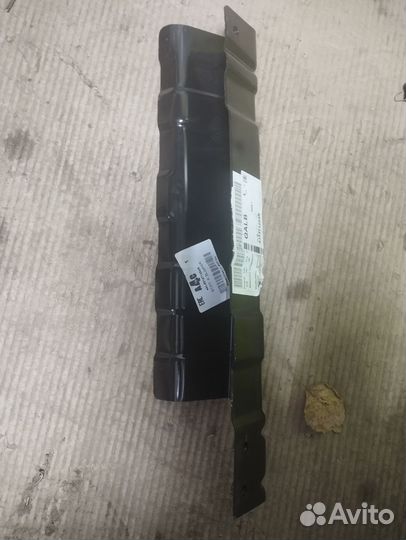 Кронштейн крыла левый Renault Duster 2