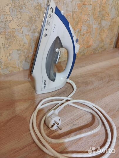 Утюг Scarlett SC-1332S