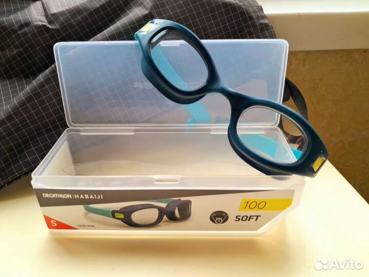 Очки для плавания Nabaiji и мешок для обуви Икеа