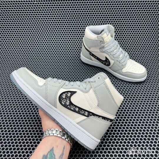 Кроссовки The Dior x Nike Air Jordan 1 Retro High