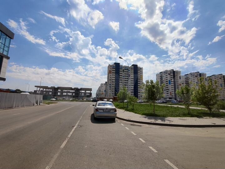 Помещение на въезде в ЖК 