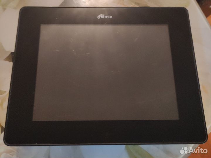 Цифровая фоторамка ritmix 8