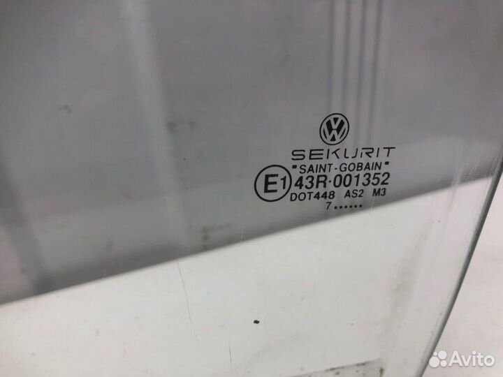 Стекло двери переднее левое Volkswagen Transporter