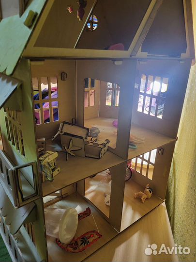 Домик кукольный деревянный