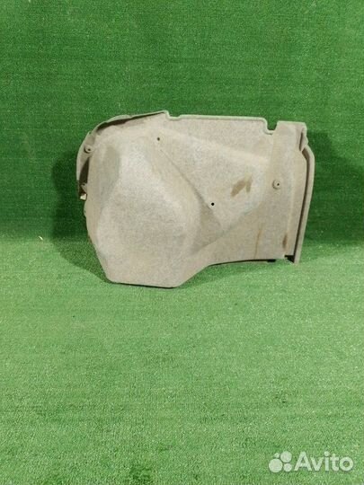 Обшивка багажника правая Toyota Belta NCP96 2NZ-FE