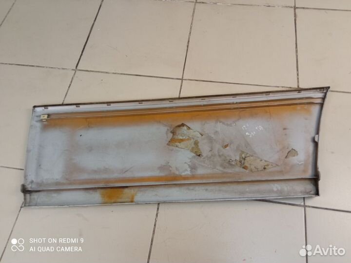 Молдинг двери задний правый Mercedes Benz w124