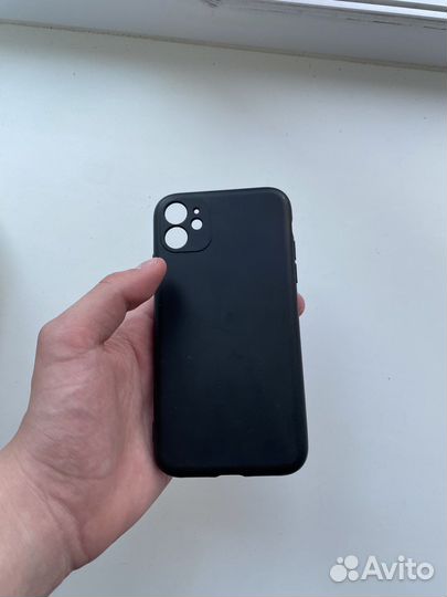 Чехол на iPhone 11 черный