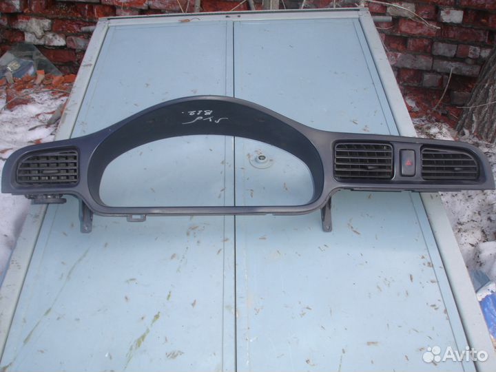 Накладка панели приборов Subaru Legacy Outback B12