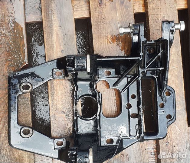 Рамка транцевого узла угловой колонки Mercruiser