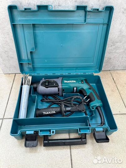 Перфоратор Makita HR 2470 новый