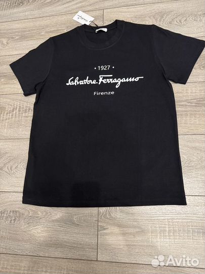 Футболка Salvatore Ferragamo