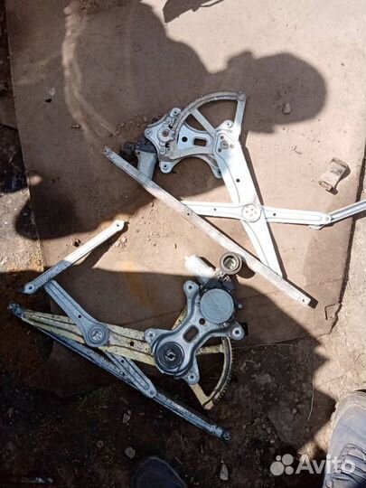 Стеклоподъемник передний левый, правый Lexus RX 2