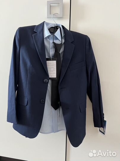 Костюм для мальчика новый школьный