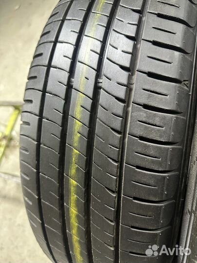 Dunlop Enasave EC204 215/60 R17 96H