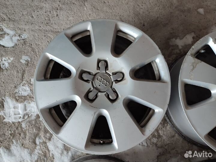 Оригинальные диски Аudi Q7 R18 5х130