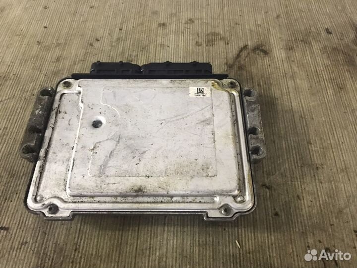 Блок управления двс Nissan