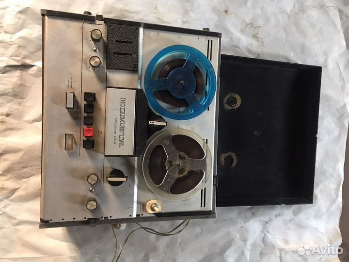 Катушечный магнитофон комета