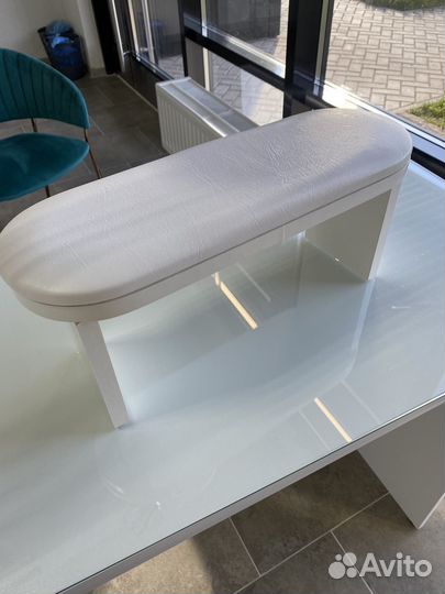 Стол маникюрный новый