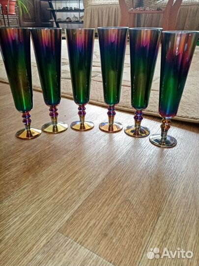 Фужеры переливающиеся