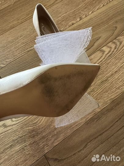 Туфли 38 39 шоурум белые