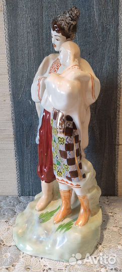 Фарфоровая статуэтка.Майская ночь.Славянский завод