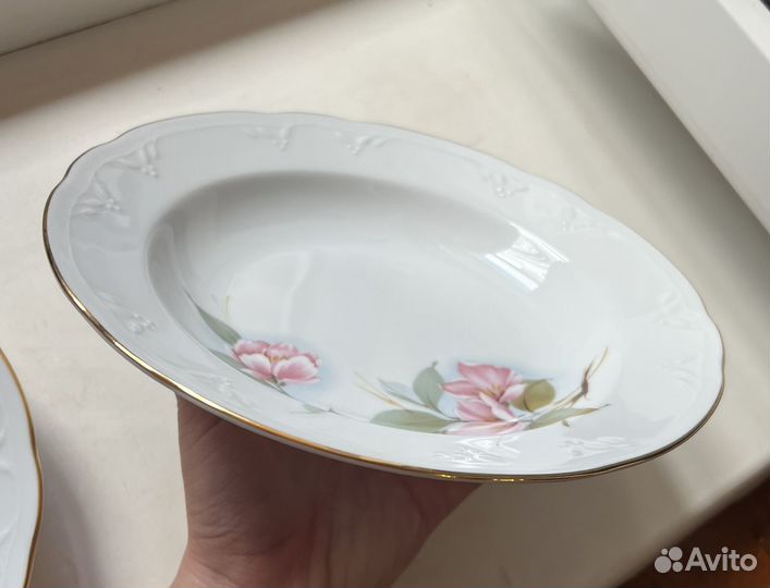 Фарфоровые тарелки