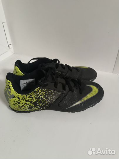 Футбольные бутсы Nike