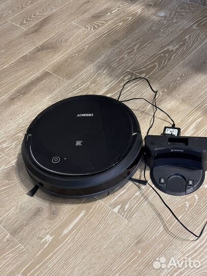 Робот пылесос deebot