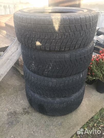 Bridgestone Blizzak DM-V1 265/60 R18