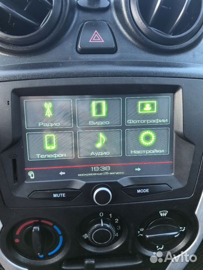 Штатная магнитола Granta MMC 2190