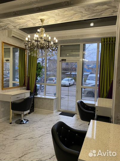 Рабочее место парикмахера можно под кератин