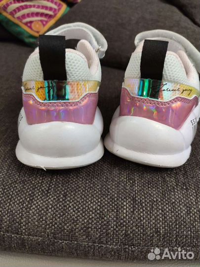 Кроссовки детские для девочек 32