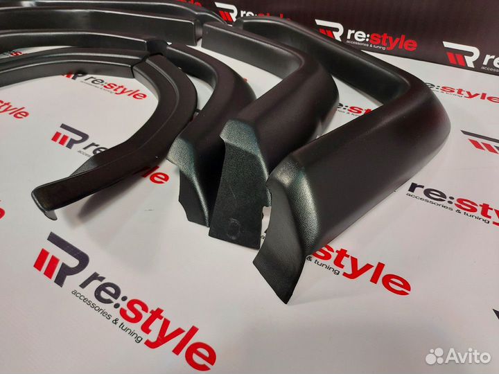 Фендера Toyota Land Cruiser Prado 78 R2614