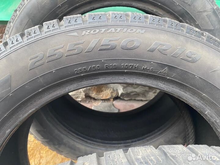 Pirelli Ice 255/50 R19